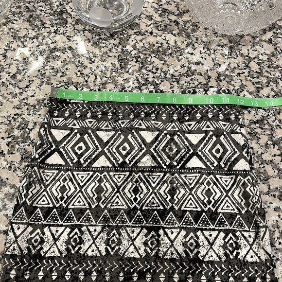 BodyCon Aztec Print Knee Length Skirt - Picture 7 of 8